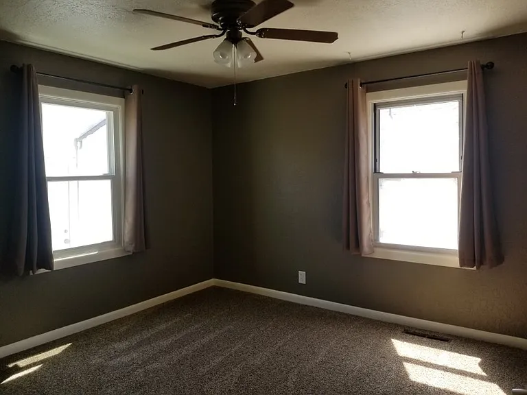 1658 Childs Ave — Photo 13