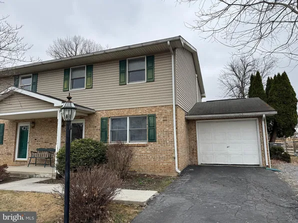 14788 Sherwood Dr, Greencastle, PA 17225