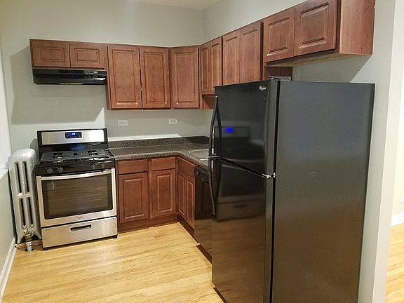 2nd image of 4806 N Sawyer Ave #2
