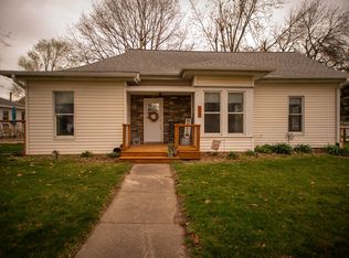 217 1st St, Cambridge, IA 50046