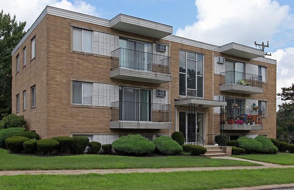 1st image of 4000 Fruitland Dr