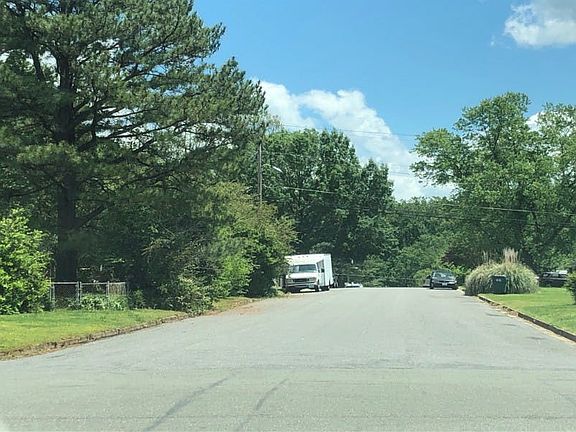 4th image of 700 Wales Dr