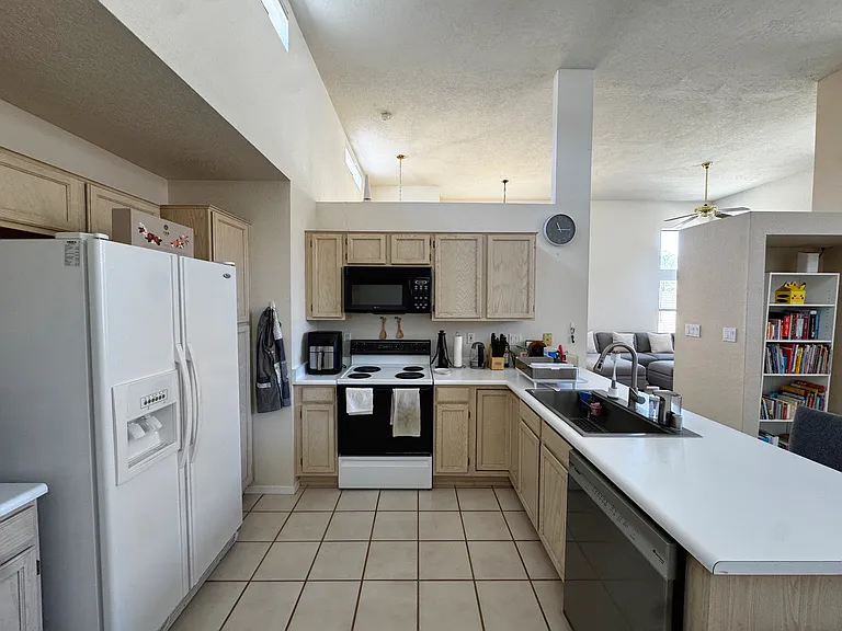 2135 Coyote Willow Ave NE — Photo 17