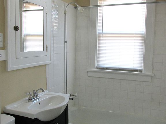 4th image of 488 Snelling Ave S APT 112