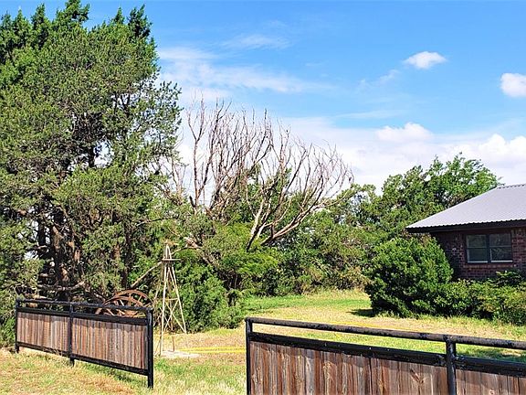 2nd image of 1320 Farm Road 41