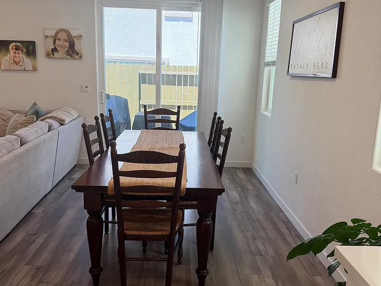 1624 Strauss St — Photo 10