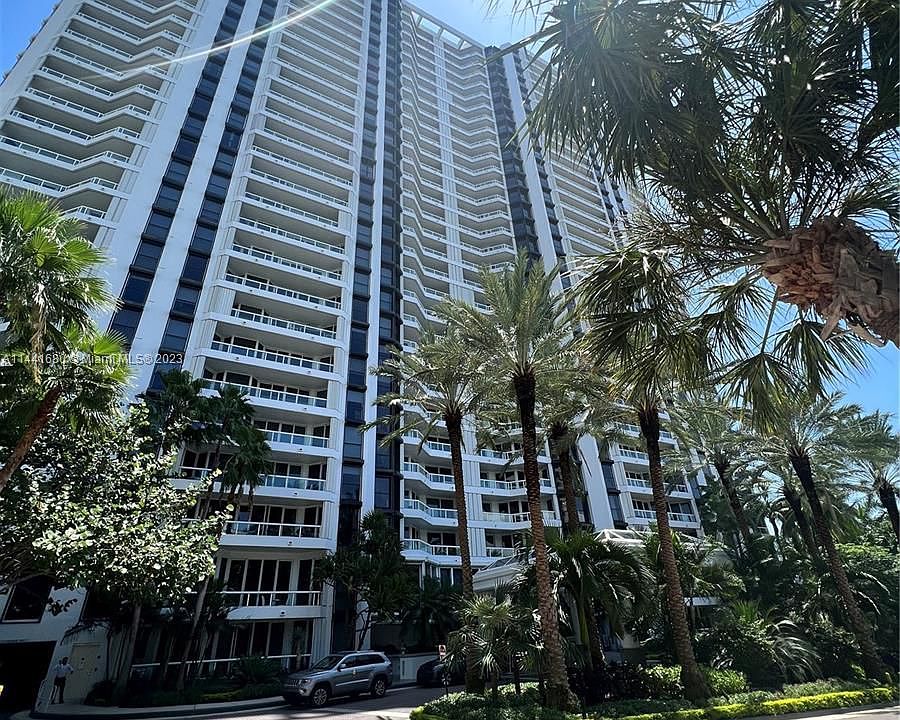 1st image of 21055 Yacht Club Dr #1505
