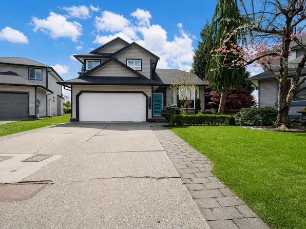 6739 178b St, Surrey, BC V3S 9E1