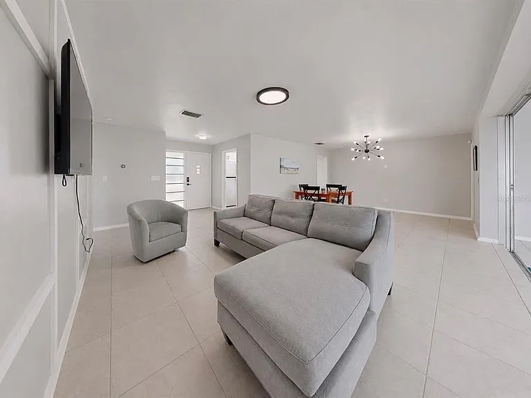 1725 Bikini Ct — Photo 14