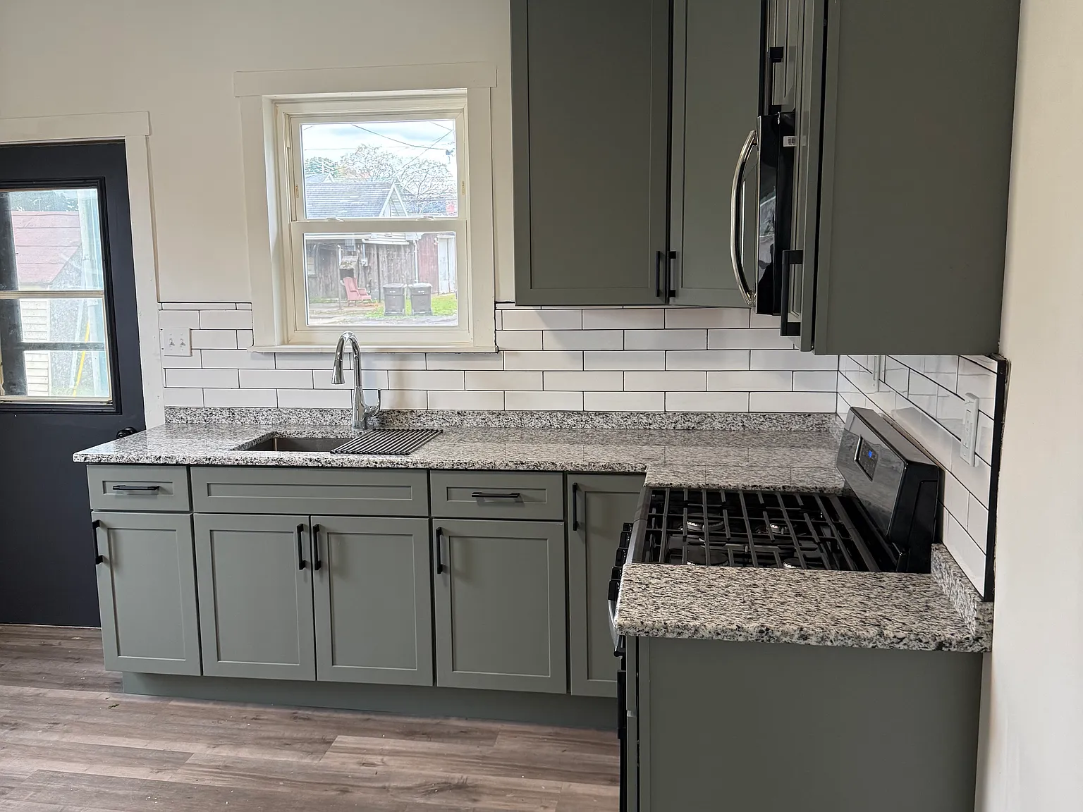 3 bed, 1500 sqft, $1,295 — Photo 2