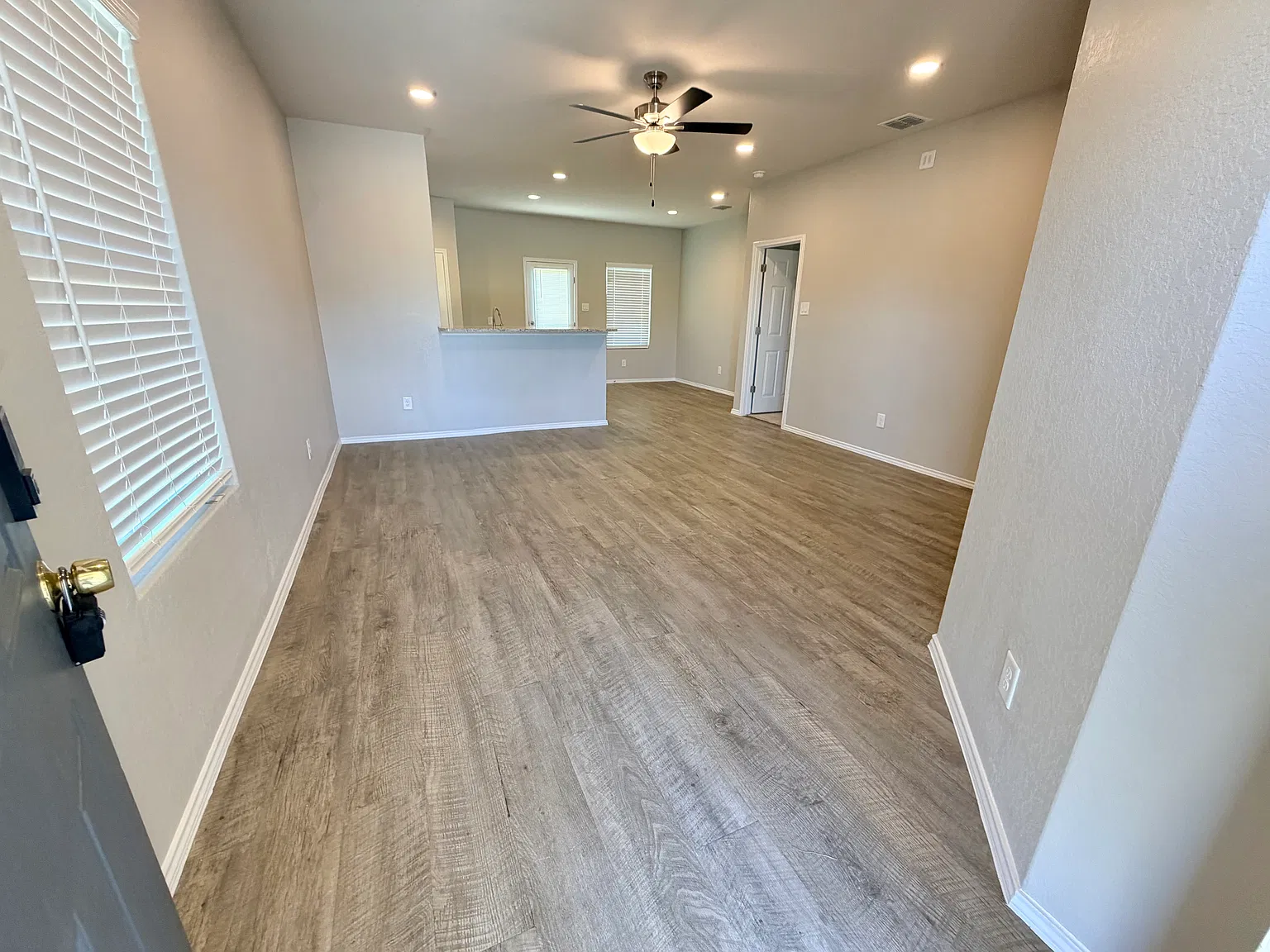 3 bed, 1300 sqft, $1,675 — Photo 3