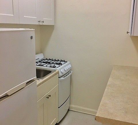 4th image of 525 E 88th St APT 2G