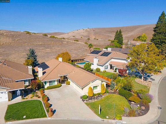 3rd image of 3000 Marble Canyon Pl