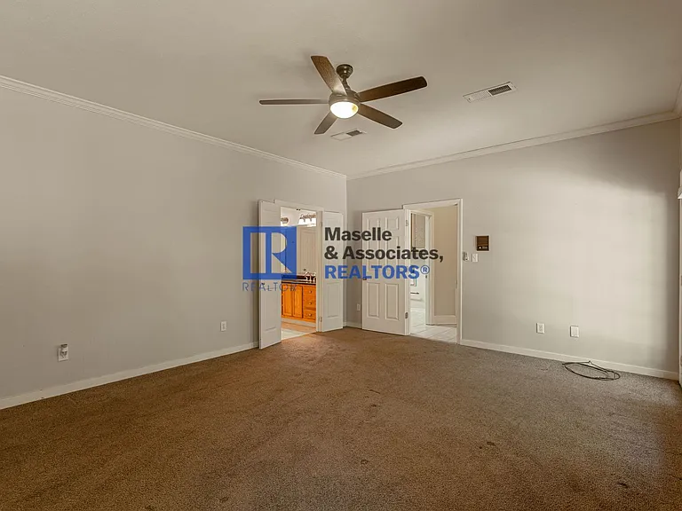 1046 Newland St — Photo 23