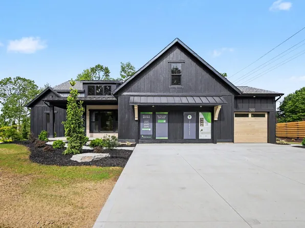 7609 Clementine Ave, Byron Center, MI 49315