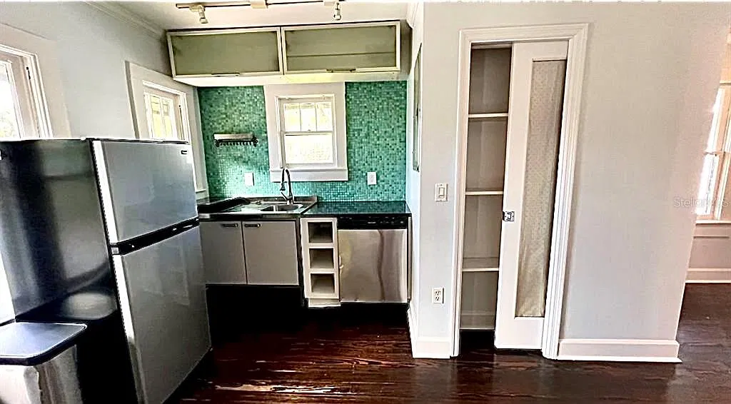 1 bed, 1.0 bath, 408 sqft, $1,200 — Photo 4