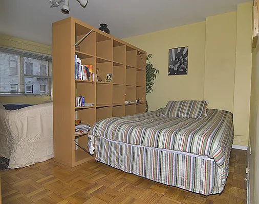 Rented by Sterling Holdings | media 38