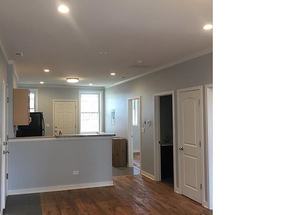 3rd image of 1148 N Keeler Ave #1