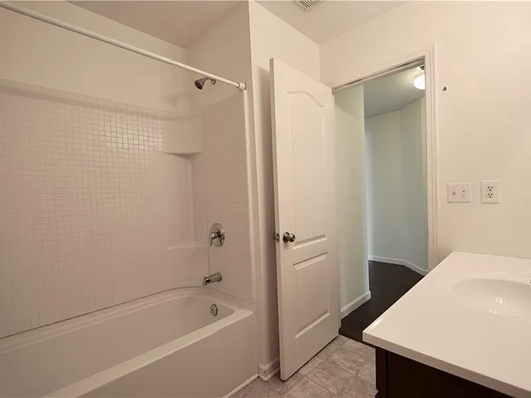 2150 Waterford Park Dr — Photo 26