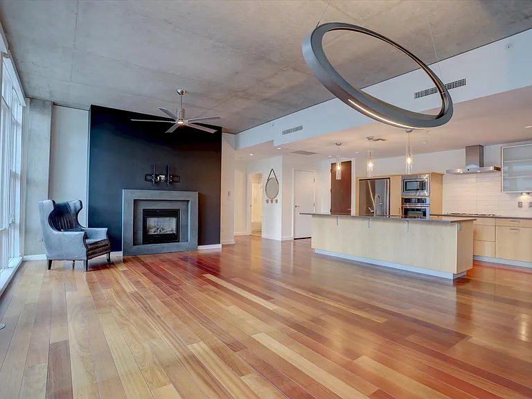 1620 Little Raven St #302 — Photo 2