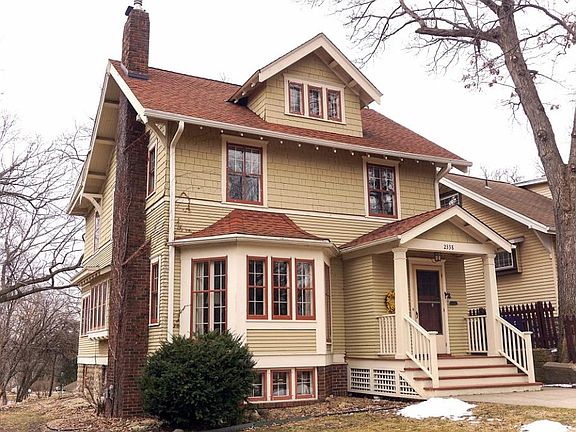 2nd image of 2338 Bourne Ave