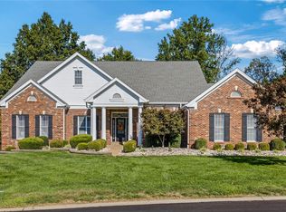 74 Gillette Field Close, Weldon Spring, MO 63304