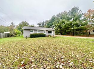 2621 Porcupine Trl, Lapeer, MI 48446
