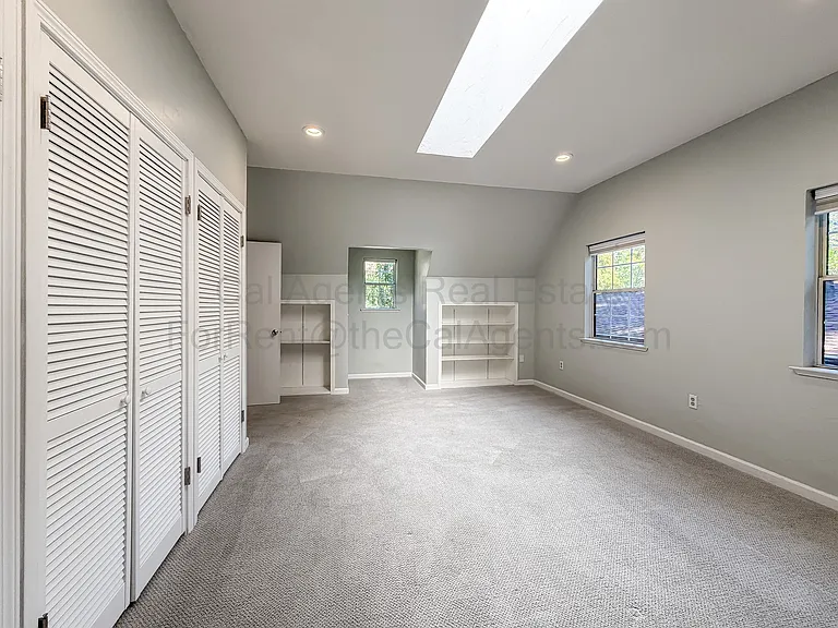 7352 Saroni Dr — Photo 13