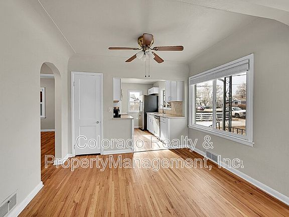 4th image of 1450 S Knox Ct
