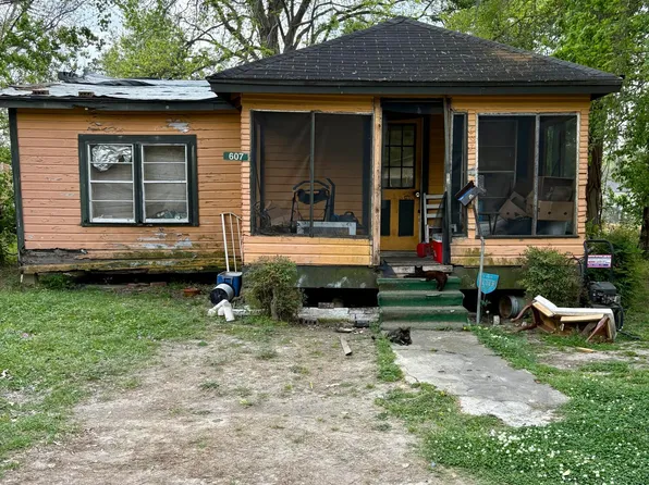607 N Spruce St, Vidalia, LA 71373