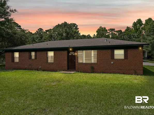 1128 South Dr, Mobile, AL 36605