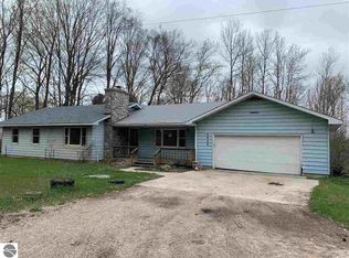 8968 Honor Hwy, Beulah, MI 49617