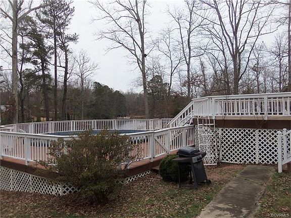 5th image of 9076 Greenlake Cir
