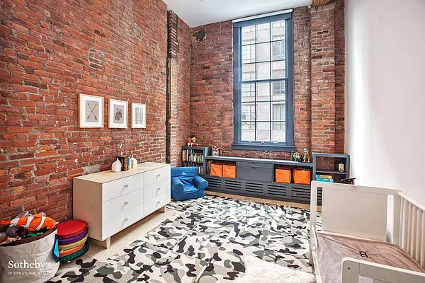 Sold by Sotheby's International Realty | media 13