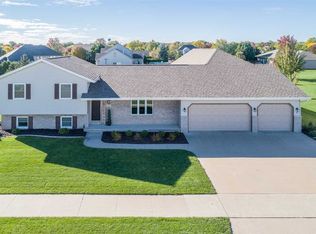 509 W Elm Dr, Little Chute, WI 54140