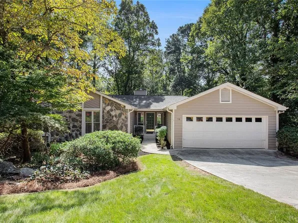 70 Foal Dr, Roswell, GA 30076
