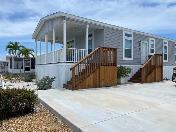 3042 Bowsprit Lane St, James City, FL 33956