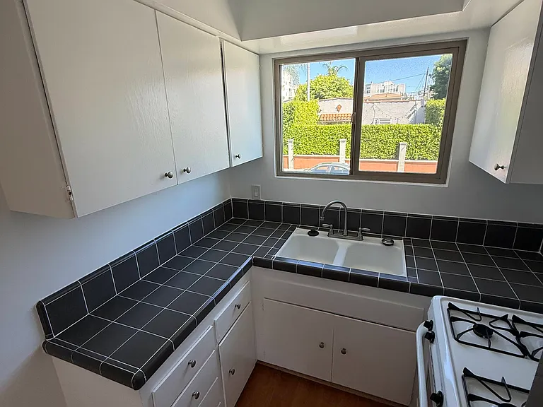 7205 Fountain Ave #5 — Photo 7