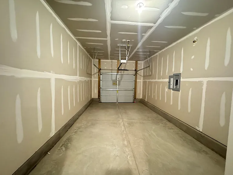318 Thompson Overlook Way — Photo 20