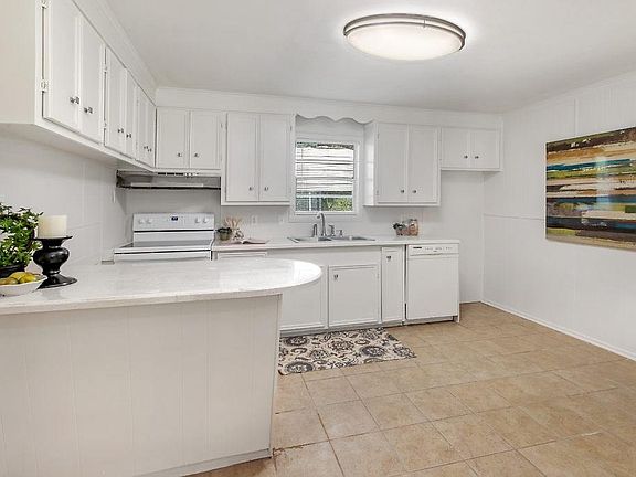 5th image of 2421 Duraso Dr