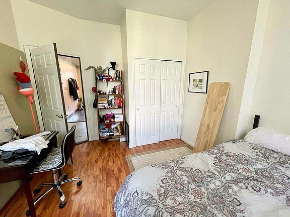3rd image of 928 Fulton St #2A