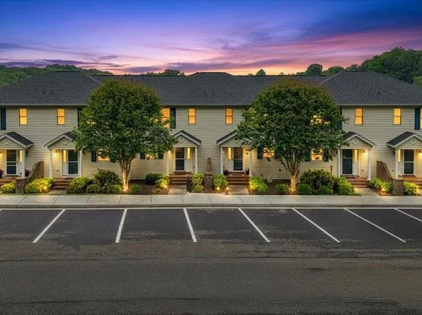 345 Cambridge Ct Unit A4, Hardy, VA 24101