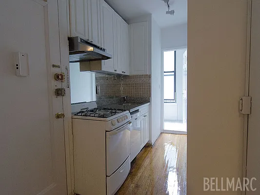 Rented by Bellmarc Realty | media 25