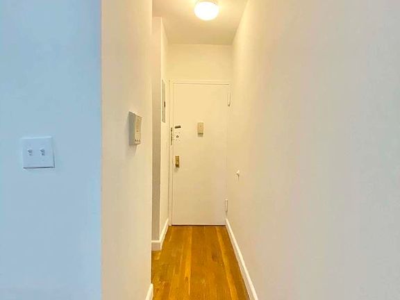 5th image of 1819 2nd Ave #3