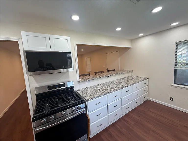 11874 Vanwood St — Photo 16