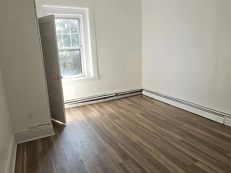 300 Park Ave #1 — Photo 2