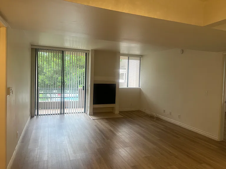 7826 Topanga Canyon Blvd #226 — Photo 11
