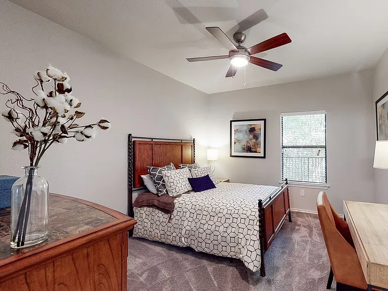 Sereno Park Apartments — Photo 70