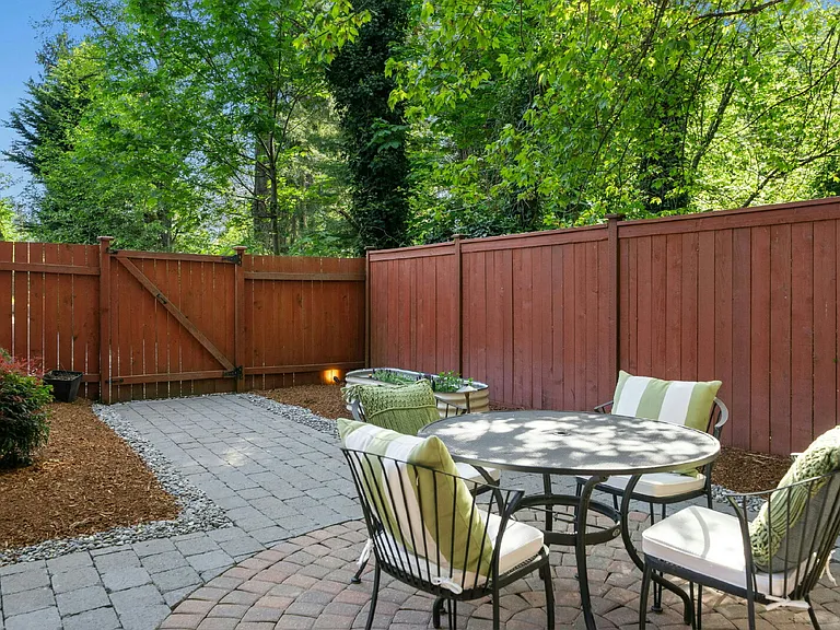 7214 NE 155th St — Photo 35