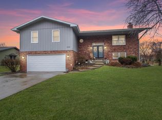 4935 W 85th Ln, Crown Point, IN 46307